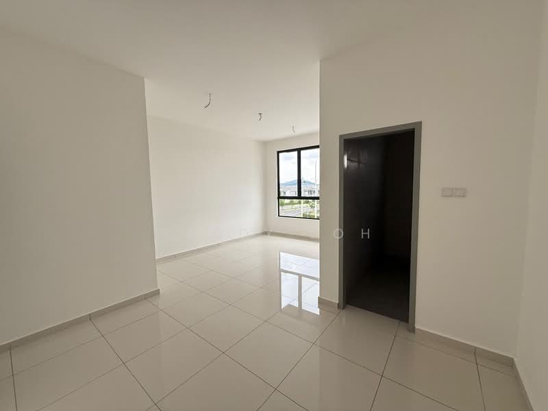 2-storey Terraced House for Sale in Austin Crest (Johor Bahru) - Kaddy Loh - Living Room - PropertyGuru.com.my