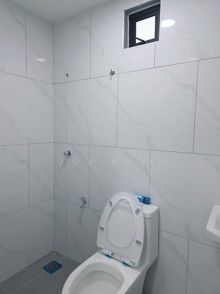 Rumah Teres untuk Dijual di Kangkar Pulai (Skudai) - Jovin Te - Bathroom - PropertyGuru.com.my