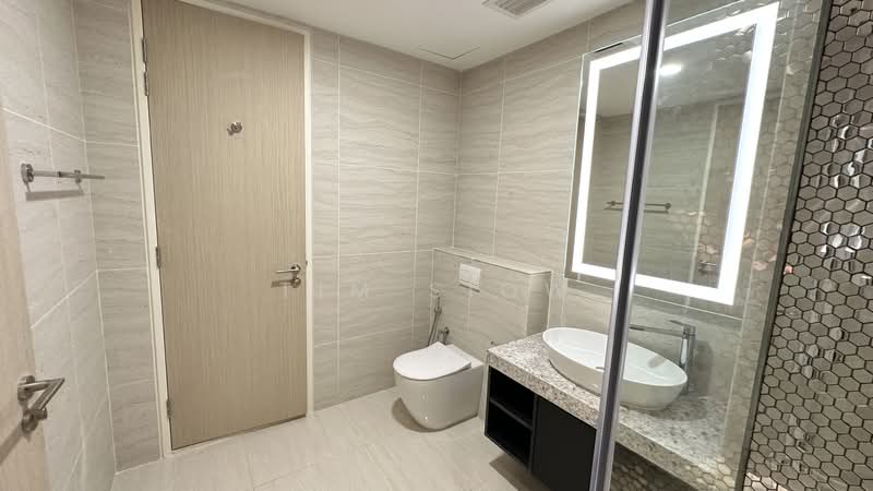 Service Residence for Rent at Star Residences Two - Tim Siow - Bathroom - PropertyGuru.com.my
