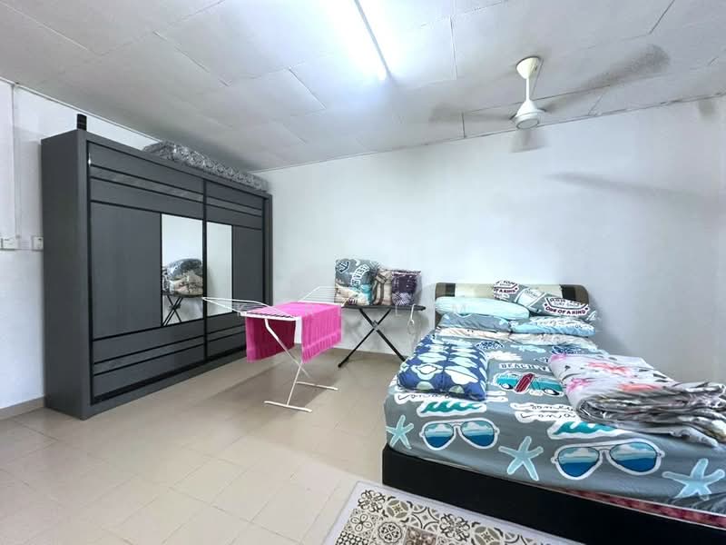 2-storey Terraced House for Sale in Taman Mount Austin (Tebrau) - Karl Lim - Bedroom - PropertyGuru.com.my