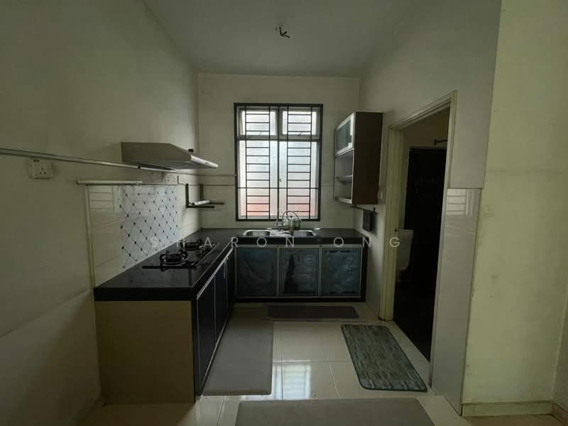 2-storey Terraced House for Sale in Ulu Tiram (Johor) - Sharon Ong - Kitchen - PropertyGuru.com.my