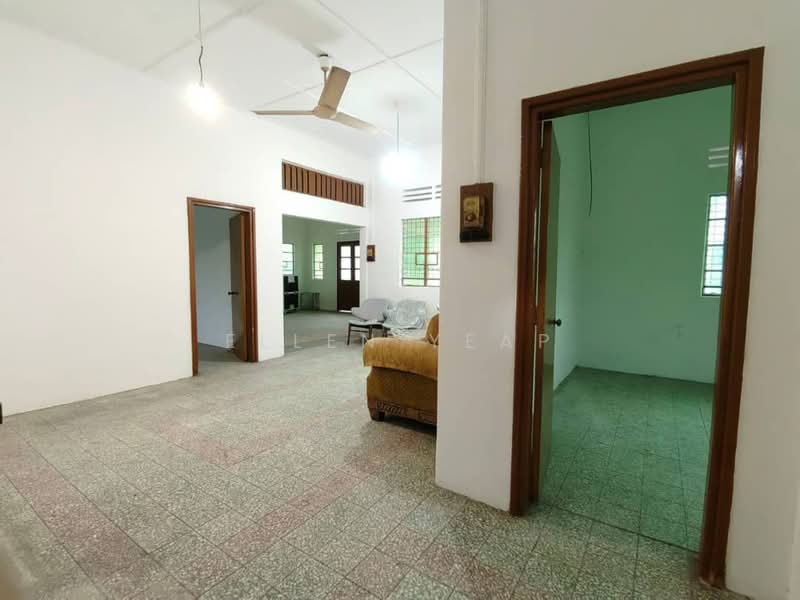 Bungalow for Rent in Johor Bahru (Johor) - Ellen Yeap - Living Room - PropertyGuru.com.my