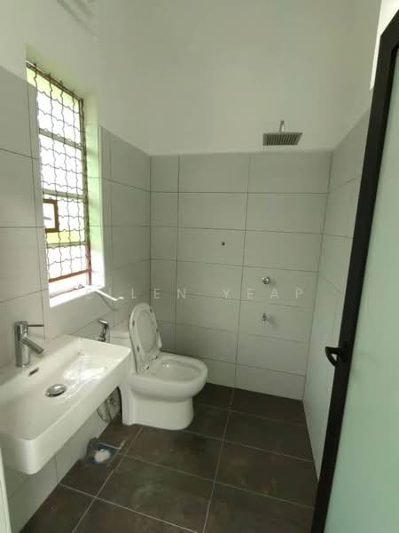 Bungalow for Rent in Johor Bahru (Johor) - Ellen Yeap - Bathroom - PropertyGuru.com.my