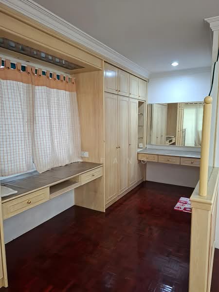 Kondominium untuk Dijual di Pierce Palace - Li Fang - Bedroom - PropertyGuru.com.my
