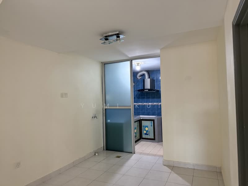 2-storey Terraced House for Sale at Taman Sri Pulai Perdana - Yumi Kui - Kitchen - PropertyGuru.com.my
