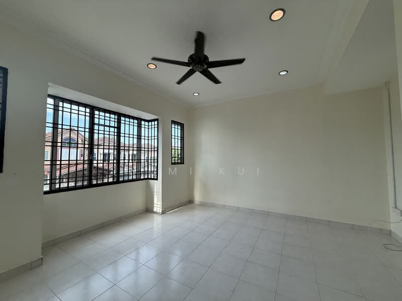 2-storey Terraced House for Sale at Taman Sri Pulai Perdana - Yumi Kui - Interior - PropertyGuru.com.my