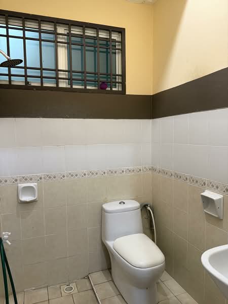 2-storey Terraced House for Sale at Taman Sri Pulai Perdana - Yumi Kui - Bathroom - PropertyGuru.com.my