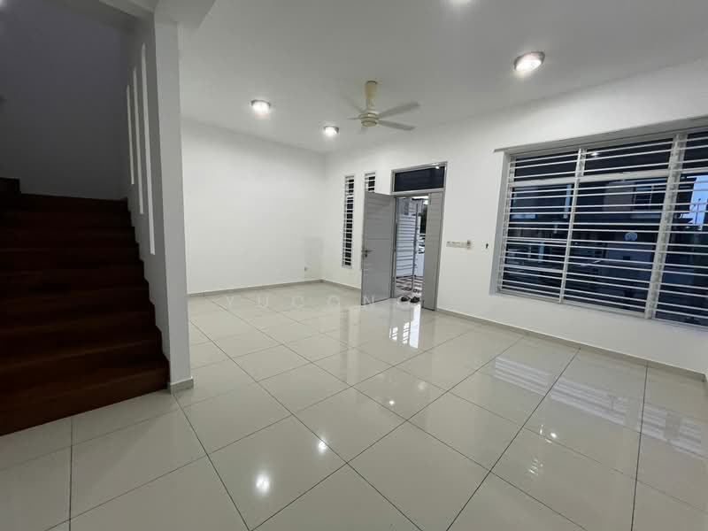 Cluster House for Sale in Bukit Indah (Iskandar Puteri (Nusajaya)) - Yucong . - Living Room - PropertyGuru.com.my