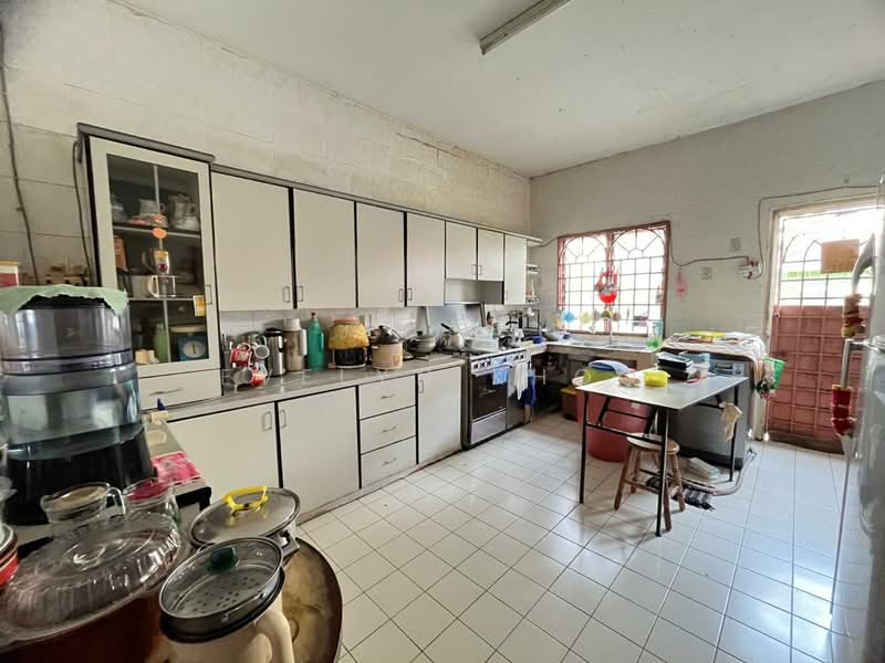 2-storey Terraced House for Sale in Subang Heights (Subang Jaya) - Evelyn Khoo - Kitchen - PropertyGuru.com.my