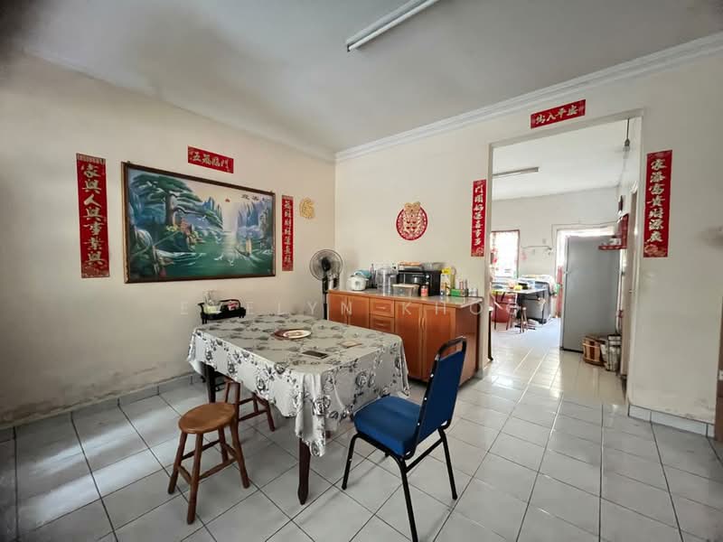 2-storey Terraced House for Sale in Subang Heights (Subang Jaya) - Evelyn Khoo - Dining Area - PropertyGuru.com.my