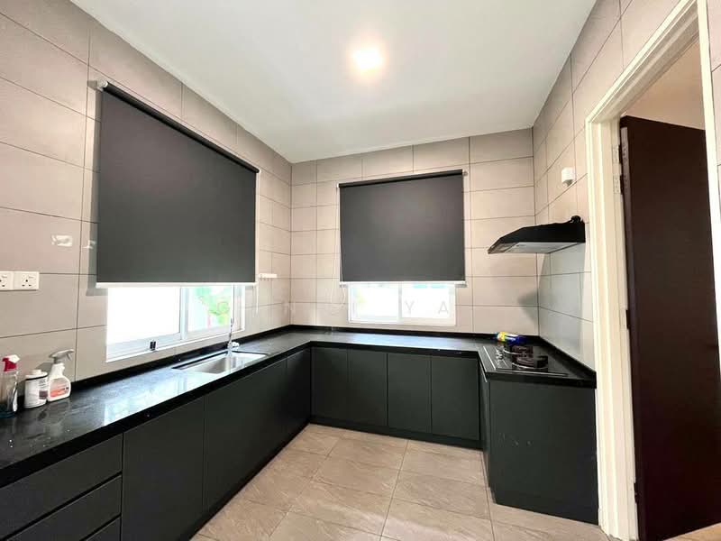 Bungalow for Rent in Senibong (Permas Jaya) - Genki Yap - Kitchen - PropertyGuru.com.my