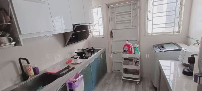 Rumah Teres 2 Tingkat untuk Dijual di Taman Kempas Utama (Tebrau) - Christin Goh - Kitchen - PropertyGuru.com.my