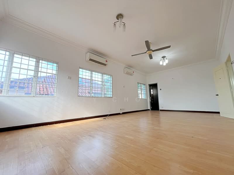 Semi-Detached House for Sale in Alam Damai (Cheras) - Elly Chong - Living Room - PropertyGuru.com.my