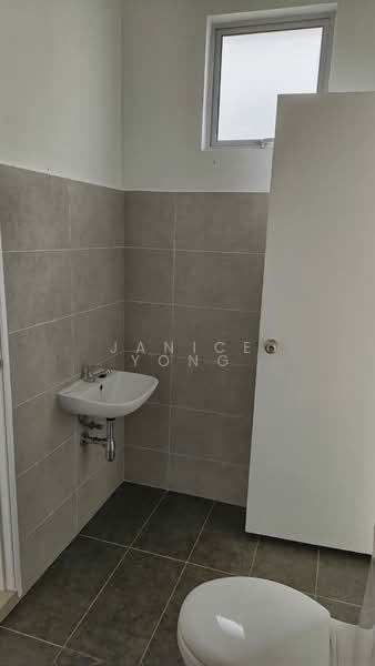 2-storey Terraced House for Rent in Ulu Tiram (Johor) - Janice Yong - Bathroom - PropertyGuru.com.my