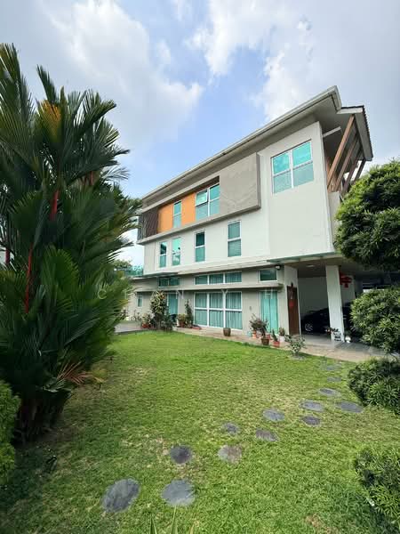 Semi-Detached House for Sale in Bandar Damansara Perdana (Damansara Perdana) - Chan Y.H. - Exterior - PropertyGuru.com.my