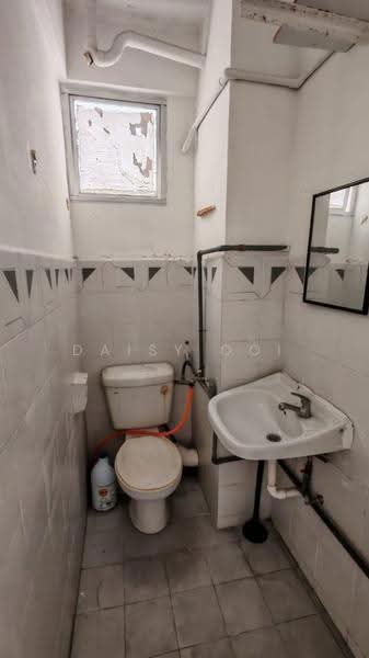 Condominium for Sale at Azuria Condominium - Daisy Ooi - Bathroom - PropertyGuru.com.my