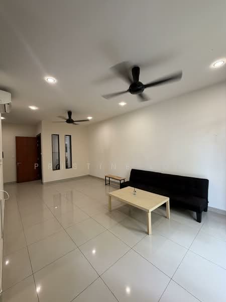 3-storey Terraced House for Sale in Seri Kembangan (Selangor) - Pristine Low - Living Room - PropertyGuru.com.my