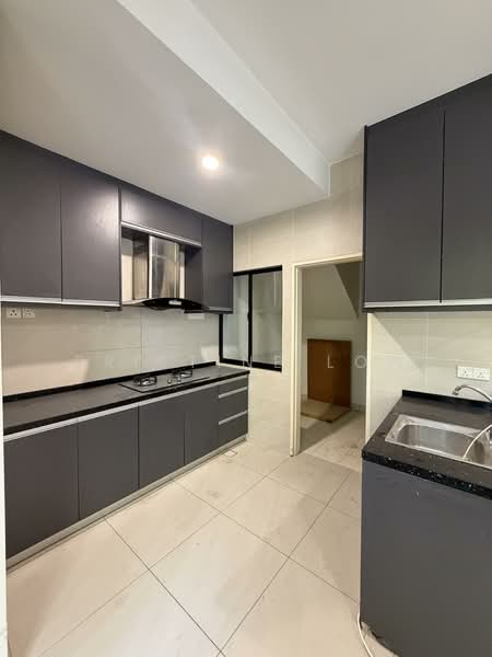 3-storey Terraced House for Sale in Seri Kembangan (Selangor) - Pristine Low - Kitchen - PropertyGuru.com.my