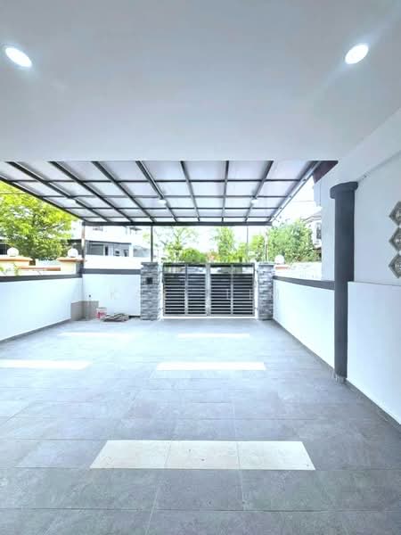 2-storey Terraced House for Sale in Taman Desa Cemerlang (Ulu Tiram) - Karl Lim - Exterior - PropertyGuru.com.my