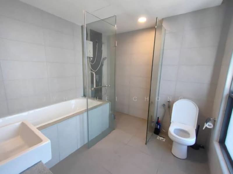 Service Residence for Sale at Sfera Residency - Jyh Huei Chong - Bathroom - PropertyGuru.com.my