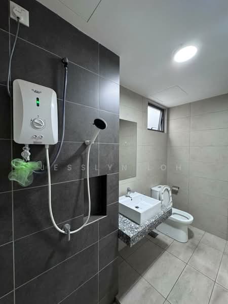 Servis Apartment untuk Disewa di Luminari - Jesslyn Loh - Bathroom - PropertyGuru.com.my