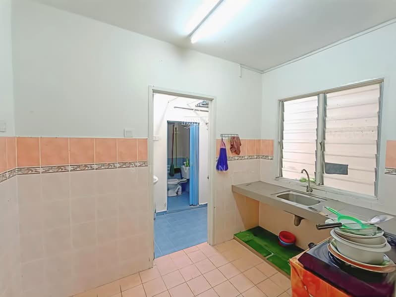 Apartment for Sale at Permai Lake View Apartment - Steven . - Kitchen - PropertyGuru.com.my