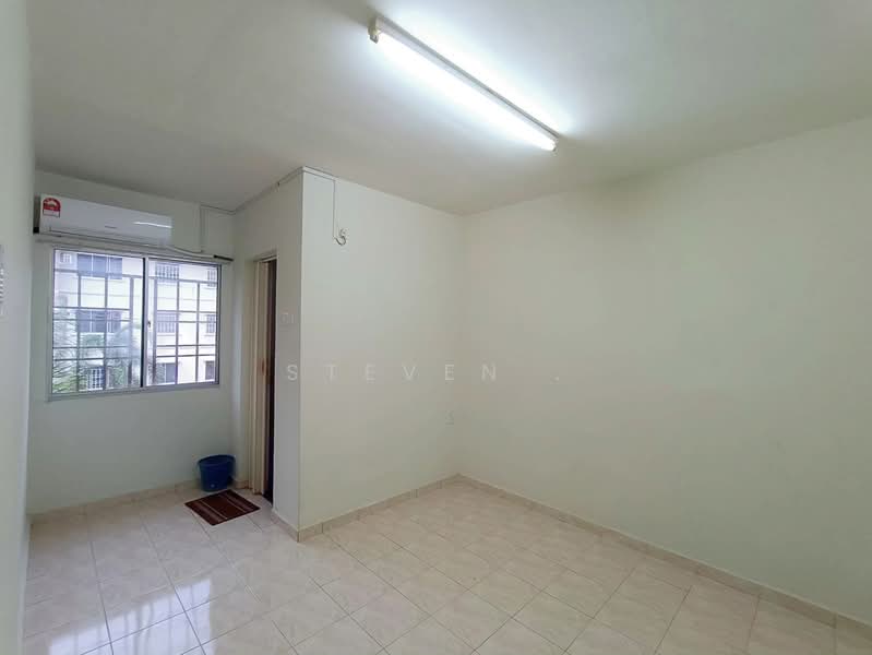 Apartment for Sale at Permai Lake View Apartment - Steven . - Room 1 - PropertyGuru.com.my