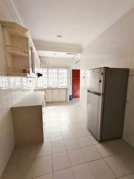 2-storey Terraced House for Rent in Bandar Putra (Kulai) - Max Yee - Kitchen - PropertyGuru.com.my