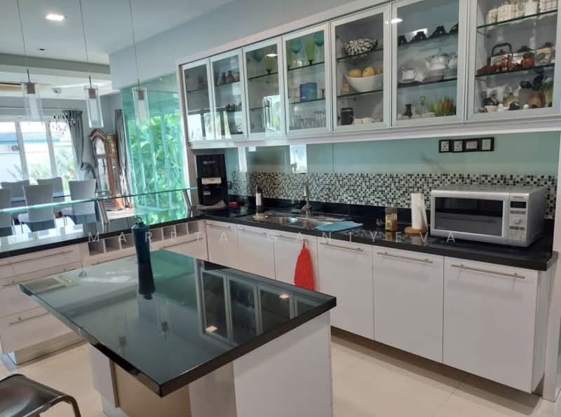 Rumah Banglo untuk Dijual di Bukit Kesenangan (Johor Bahru) - Mareta Ganiyeva - PropertyGuru.com.my