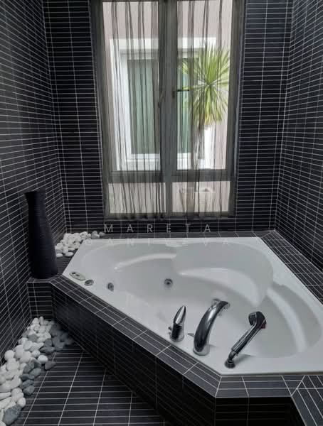 Rumah Banglo untuk Dijual di Bukit Kesenangan (Johor Bahru) - Mareta Ganiyeva - PropertyGuru.com.my