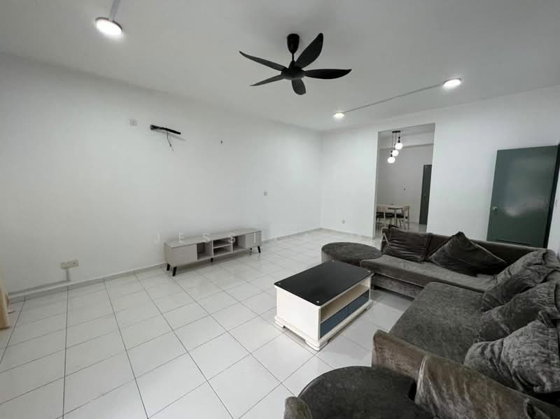 Rumah Teres 2 Tingkat untuk Disewa di Taman Setia Indah (Tebrau) - Jessica Ma - Living Room - PropertyGuru.com.my