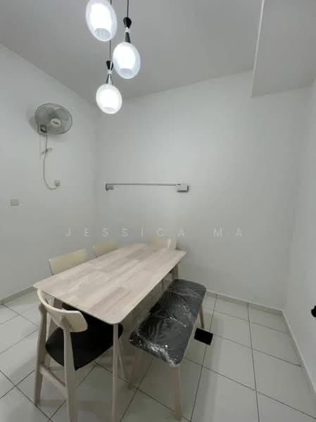 Rumah Teres 2 Tingkat untuk Disewa di Taman Setia Indah (Tebrau) - Jessica Ma - Dining Room - PropertyGuru.com.my