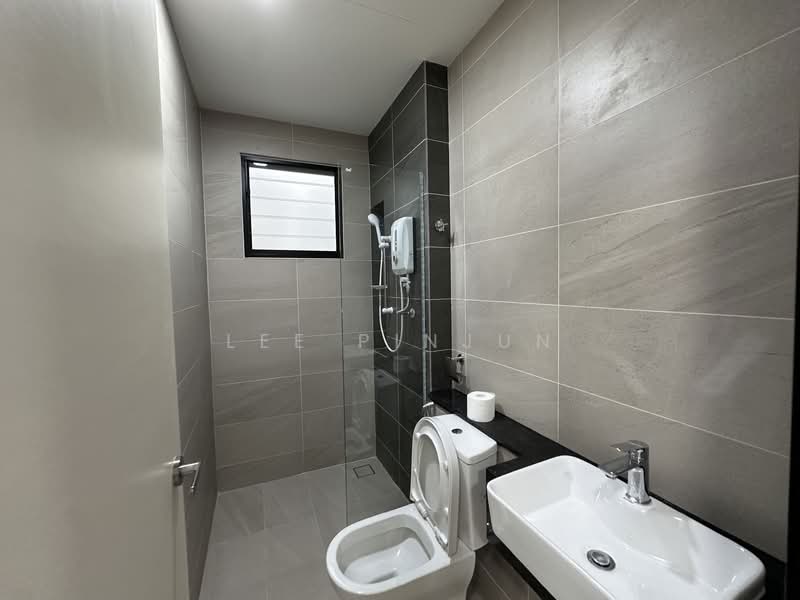 Servis Apartment untuk Disewa di 2Rio Residence @ Bandar Puteri Puchong - Lee Pinjun - Bathroom - PropertyGuru.com.my
