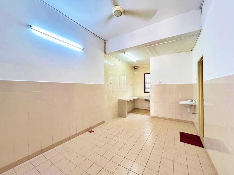 2-storey Terraced House for Sale in Bandar Mahkota Cheras (Cheras) - Yap Chun Wei - Kitchen - PropertyGuru.com.my