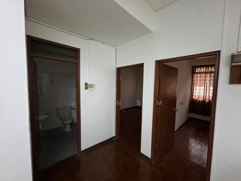 Rumah Teres 2 Tingkat untuk Dijual di Taman Bukit Mewah (Tampoi) - Jason Sim - Bathroom - PropertyGuru.com.my