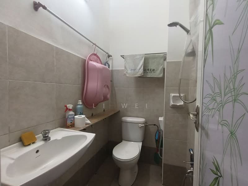 Rumah Teres 2 Tingkat untuk Disewa di Setia Tropika (Johor Bahru) - Li Wei - Bathroom - PropertyGuru.com.my