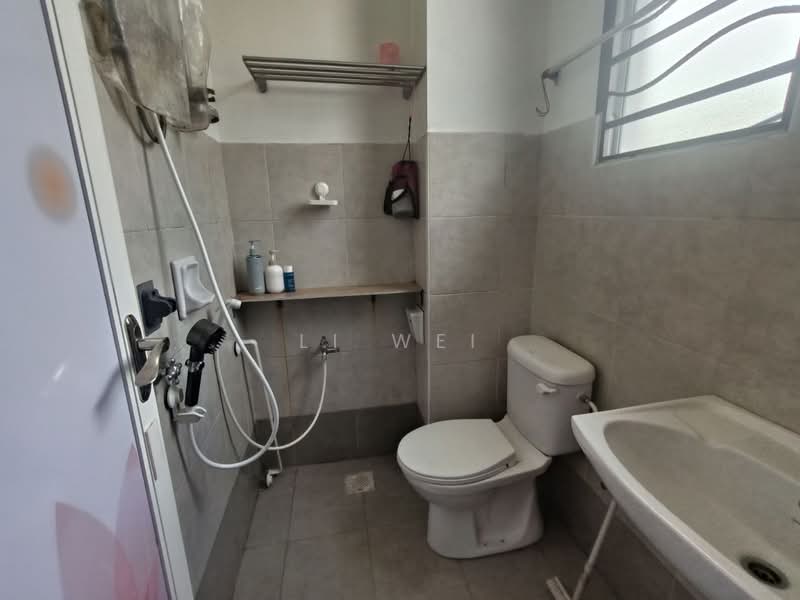 Rumah Teres 2 Tingkat untuk Disewa di Setia Tropika (Johor Bahru) - Li Wei - Bathroom - PropertyGuru.com.my