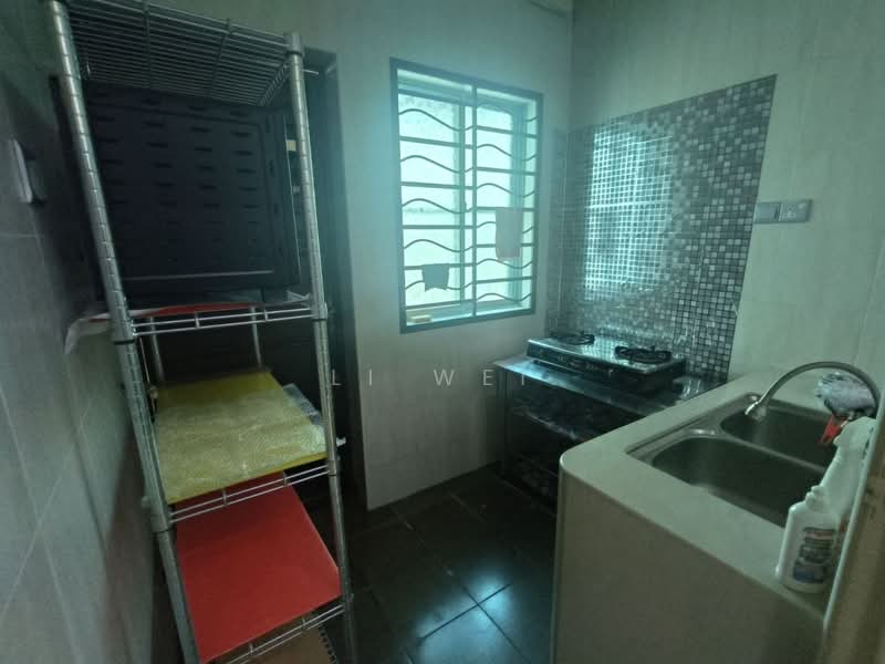 Rumah Teres 2 Tingkat untuk Disewa di Setia Tropika (Johor Bahru) - Li Wei - Kitchen - PropertyGuru.com.my