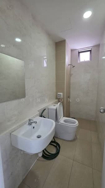 Servis Apartment untuk Disewa di D'Summit Residences - Gynn Ong - Bathroom - PropertyGuru.com.my