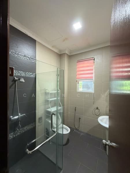 Semi-Detached House for Sale in Ampang Jaya (Ampang) - calvin Chin - Bathroom - PropertyGuru.com.my