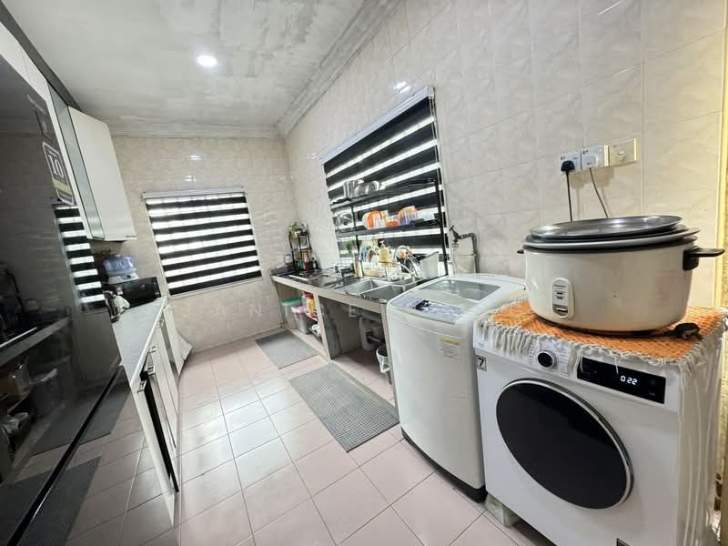 Bungalow for Sale in Tampoi (Johor) - Janice Pang - Kitchen - PropertyGuru.com.my