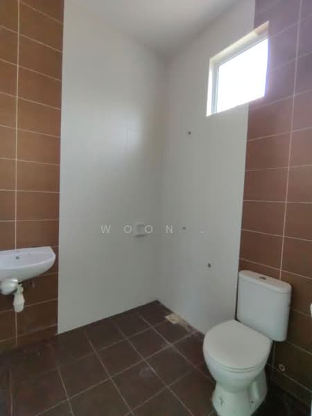 Bungalow for Sale in Taman Belimbing Setia (Durian Tunggal) - Woon . - Bathroom - PropertyGuru.com.my