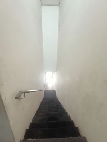 Office for Rent in Bandar Puteri (Klang) - Kelly Teo - Corridor - PropertyGuru.com.my