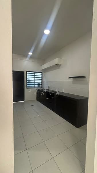 Rumah Teres 2.5 Tingkat untuk Dijual di Kangkar Pulai (Skudai) - Daniel Yong - Kitchen - PropertyGuru.com.my