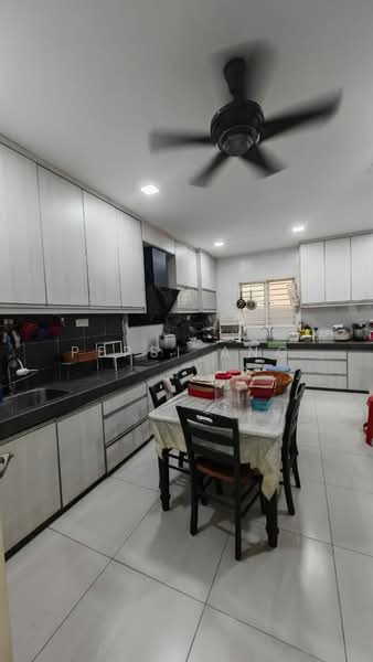 Semi-Detached House for Rent in Bandar Botanic (Klang) - Pepsi Ang - Kitchen - PropertyGuru.com.my