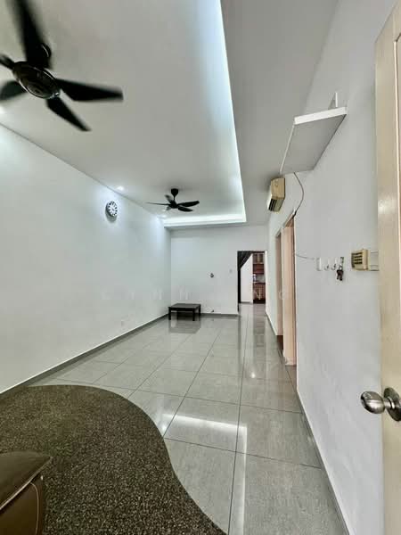Rumah Teres 1 Tingkat untuk Disewa di Taman Daya (Johor Bahru) - Gynn Ong - Living Room - PropertyGuru.com.my