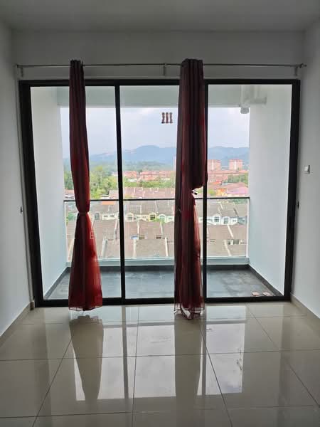 Kondominium untuk Disewa di Emerald Residence - Kelvin Lim - Balcony - PropertyGuru.com.my