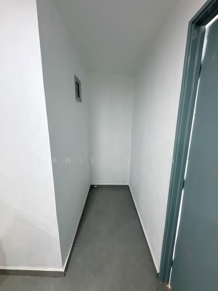 Rumah Teres 2 Tingkat untuk Dijual di Taman Tuanku Ampuan Najihah (Sungai Gadut) - Daniel Yong - Corridor - PropertyGuru.com.my
