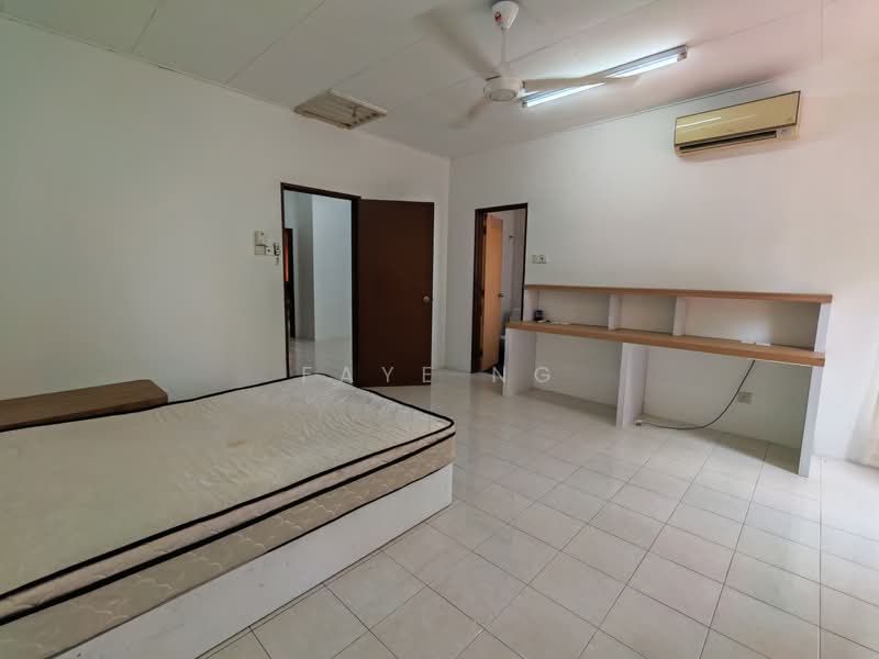 2-storey Terraced House for Rent in Setia Impian (Setia Alam) - Faye Ng - Bedroom - PropertyGuru.com.my