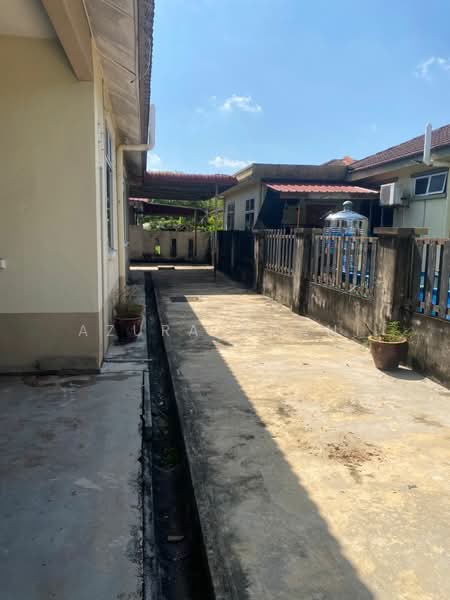Rumah Berkembar untuk Dijual di Alor Setar (Kedah) - Azura Ghani - Exterior - PropertyGuru.com.my